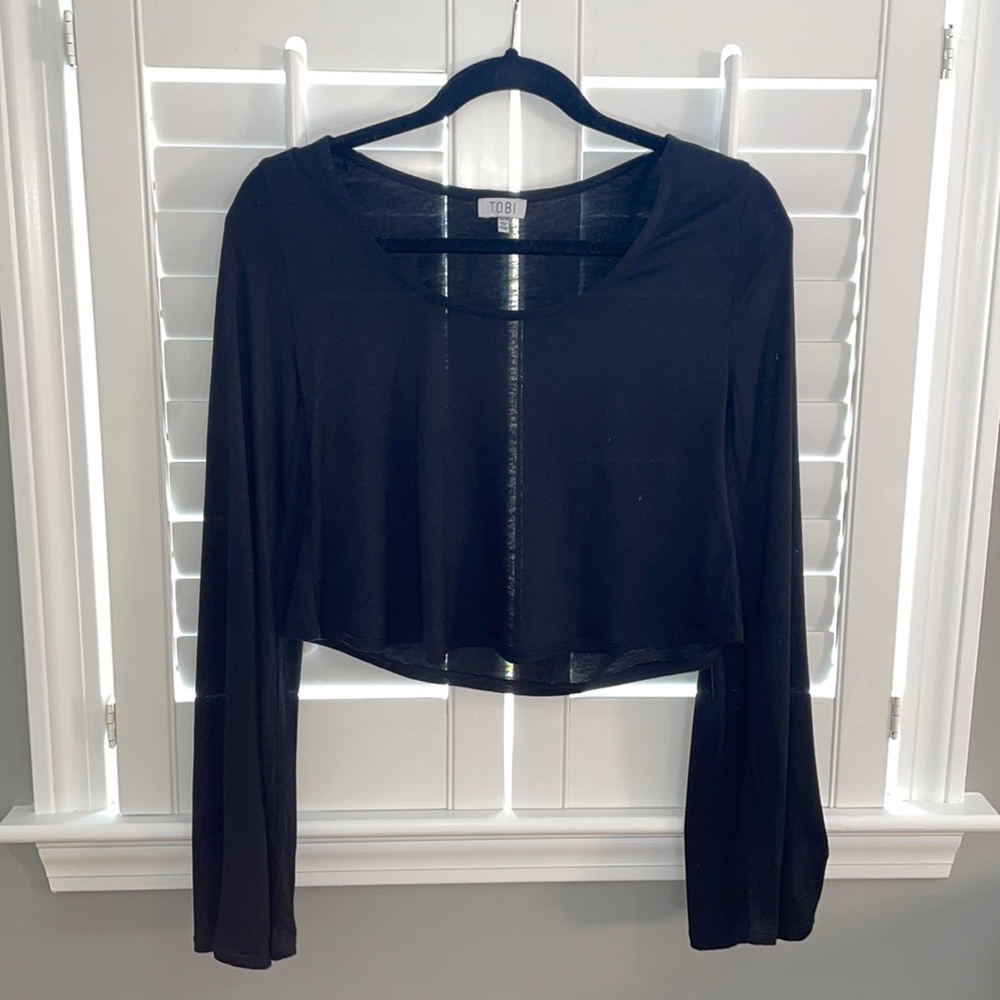 New Tobi Women’s Black Long Sleeve Crop Top with Flare Bell Style Arms